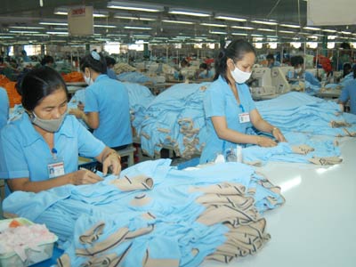 Dệt may tập trung vào thị trường bình dân 